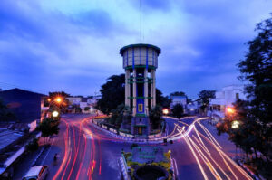 Monumen Ringin Contong